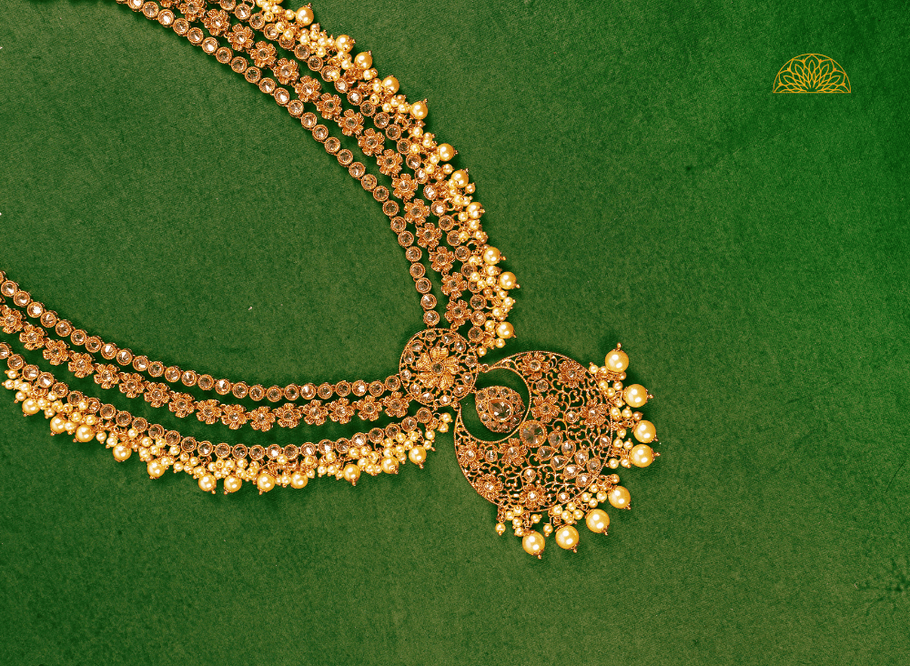 Feature Image for article about gold jewellery