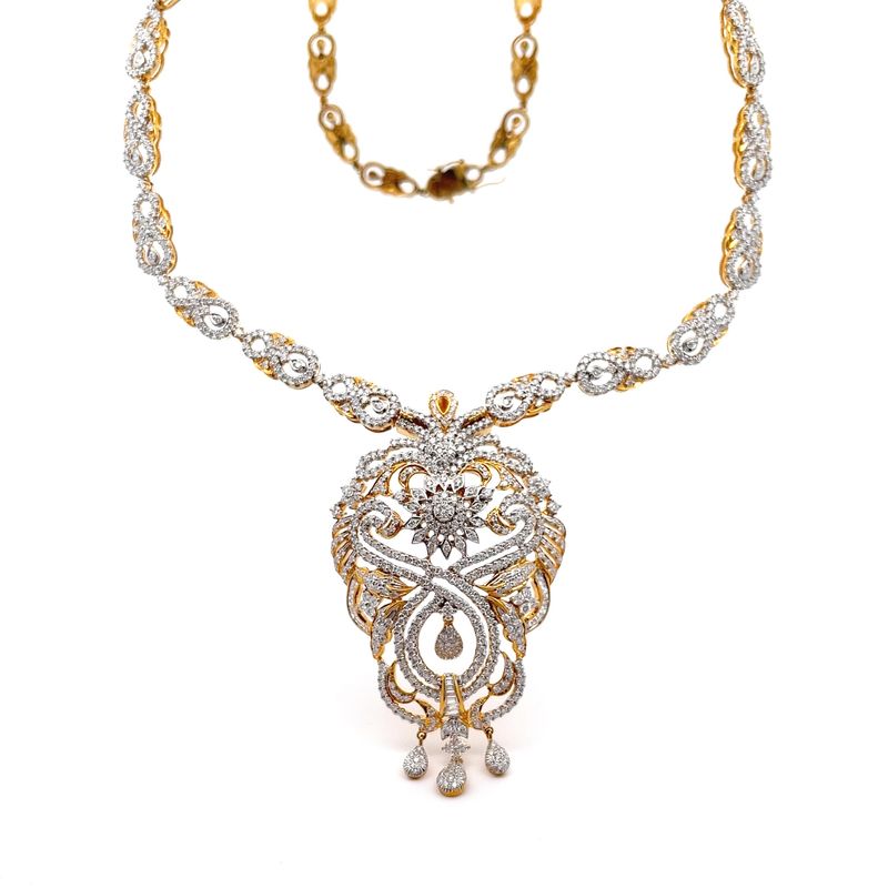 Luxe Diamond Extravaganza Necklace - Front