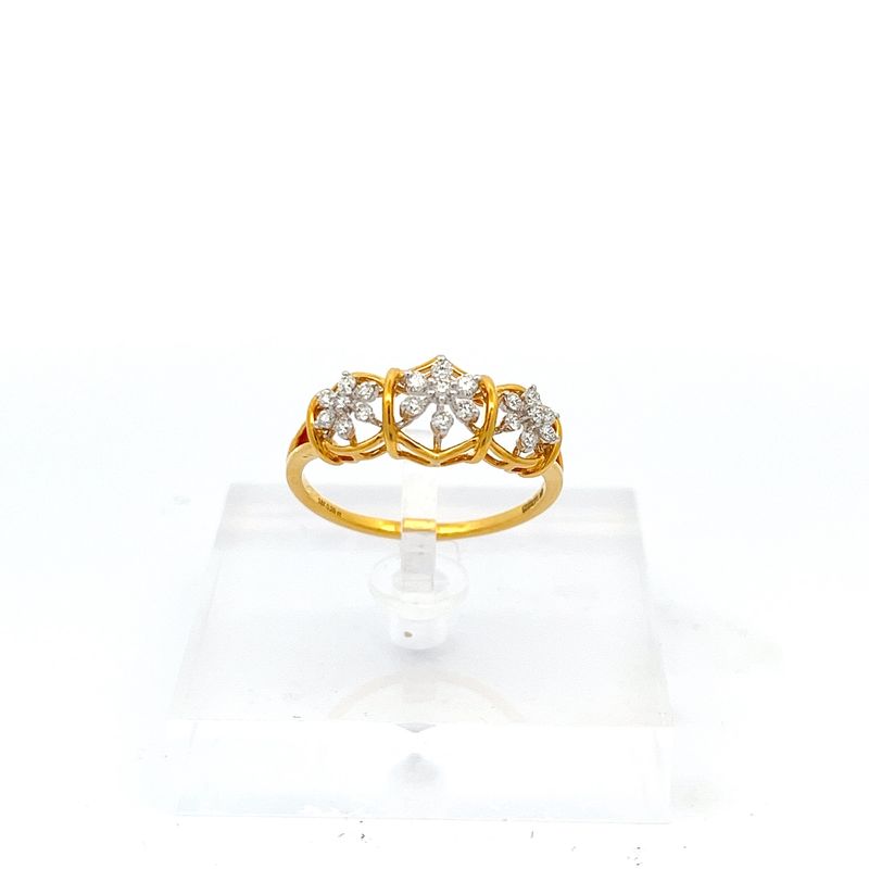 Intricate Diamond Ring | Mustafa Jewellery Malaysia