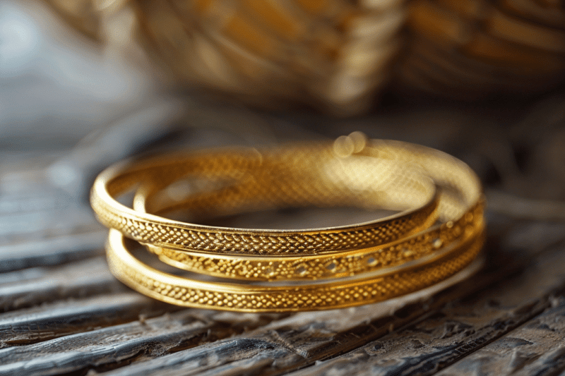 The Artistry Behind Gold Bracelets 