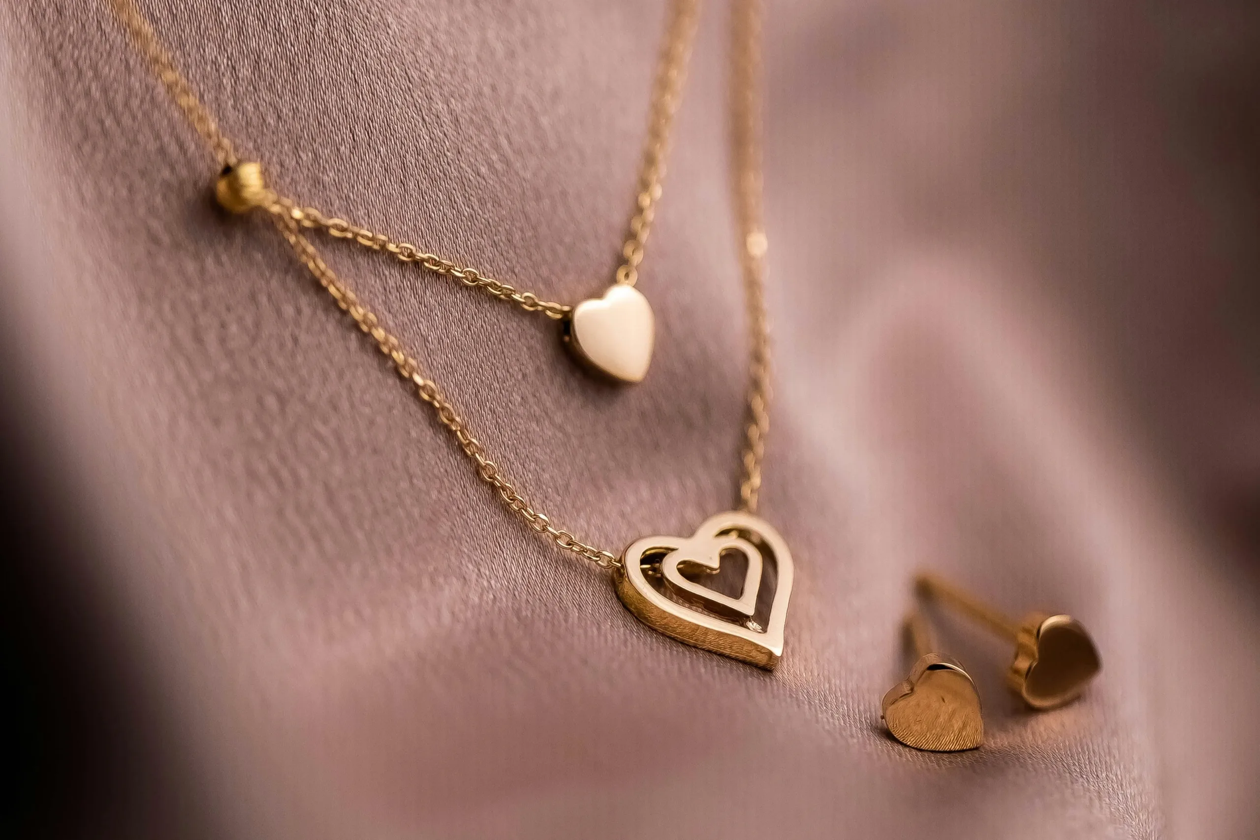 Gold Pendant Set Designs in Malaysia | Mustafa Jewellery Malaysia