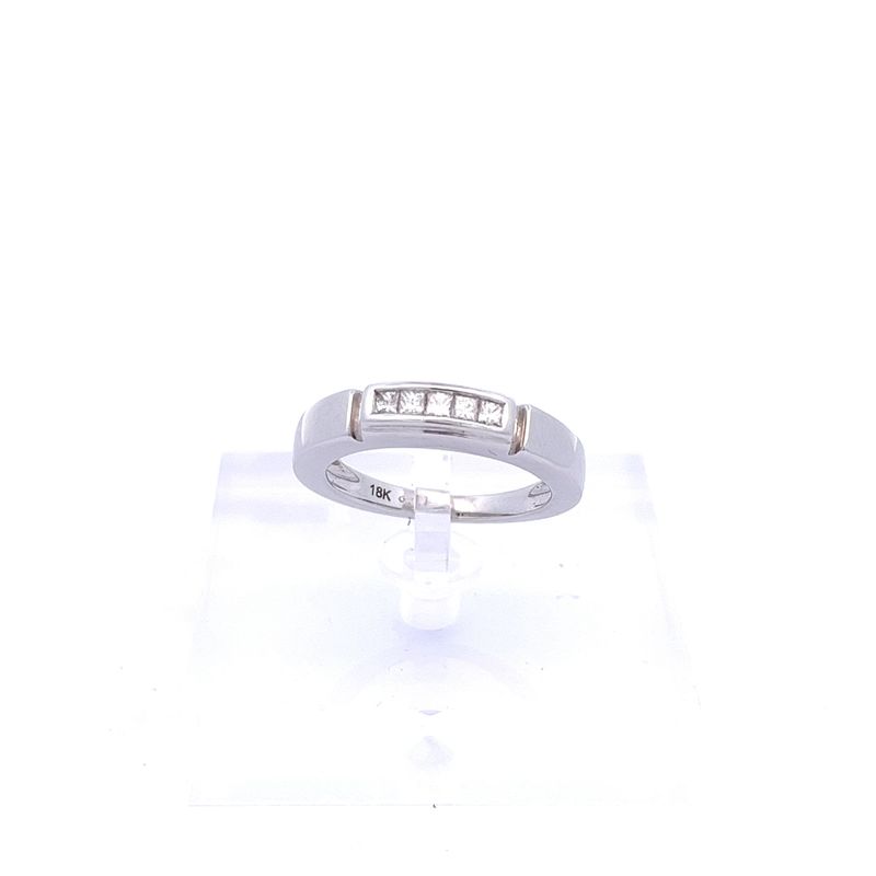 Opulent Diamond Ring | Mustafa Jewellery