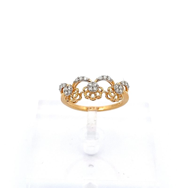 Glowing Diamond Ring | Mustafa Jewellery