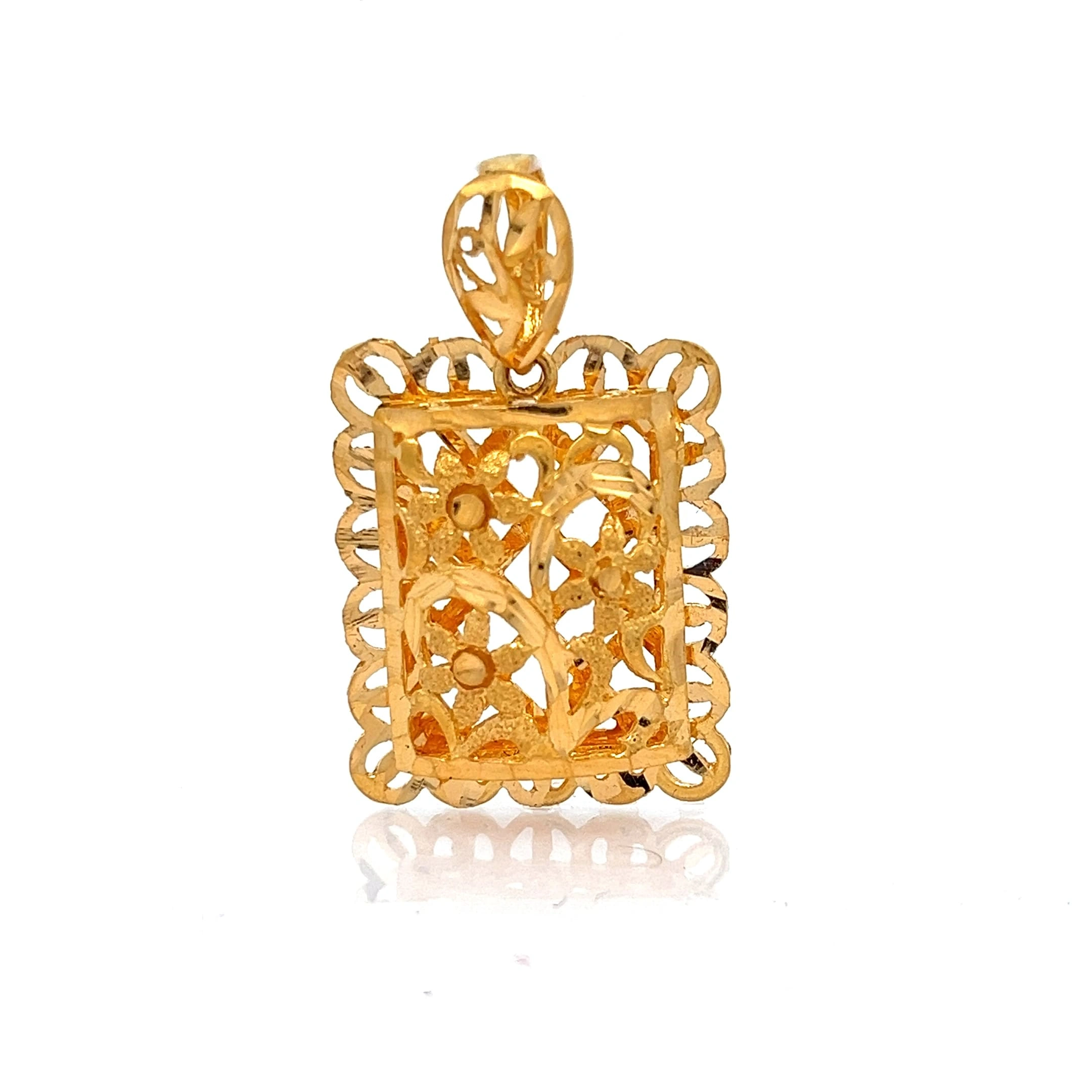 Eternal Lace Pendant | Mustafa Jewellery Singapore