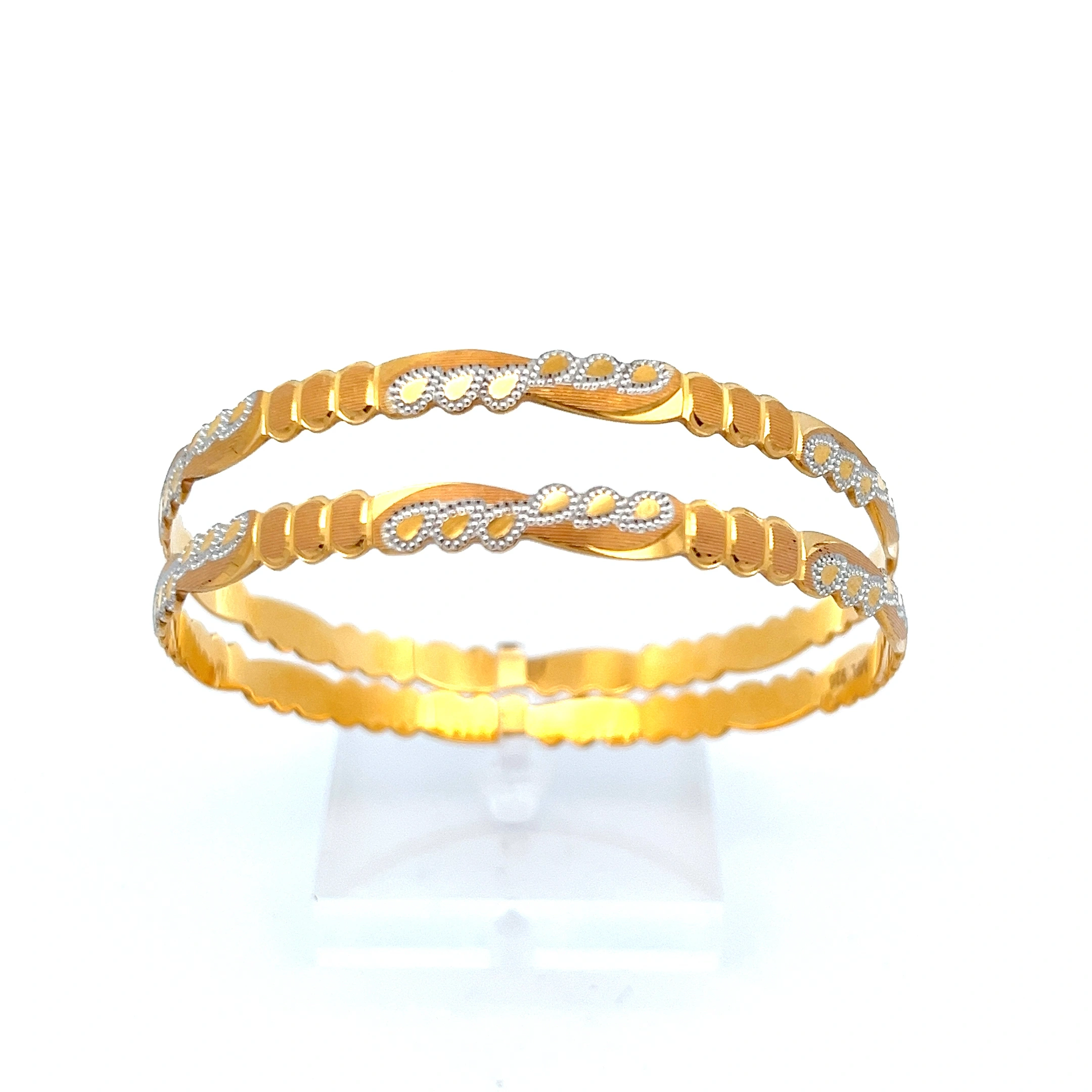 Aurora Twirl Bangle | Mustafa Jewellery Singapore