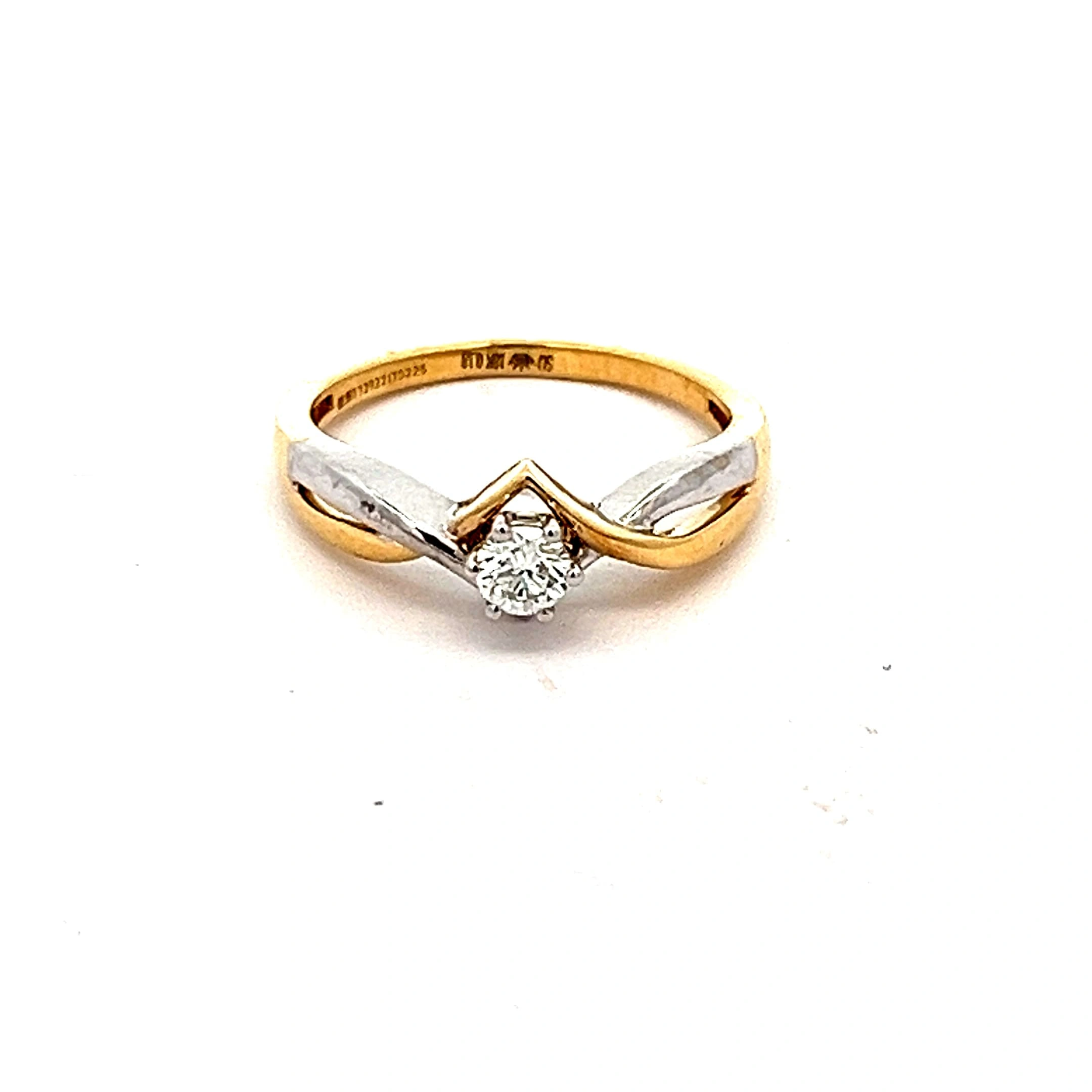 V-Shaped Solitaire Ring | Mustafa Jewellery Singapore