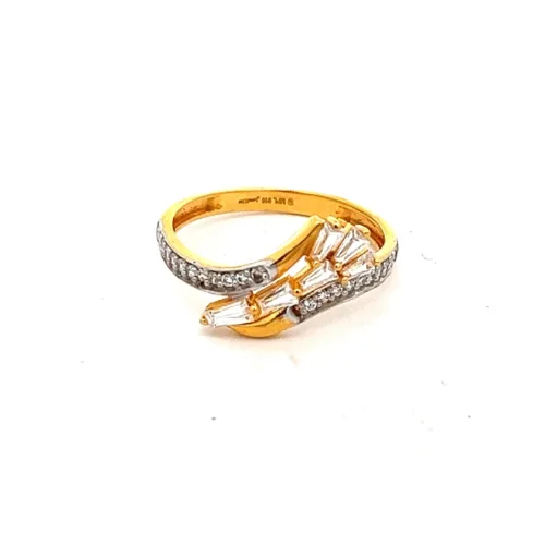 Crest Ring | Mustafa Jewellery Singapore