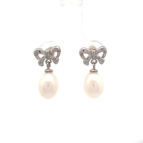 Moonlit Pearl Earrings | Mustafa Jewellery Singapore